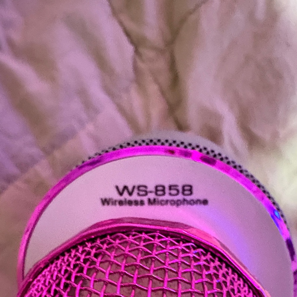 Compact Handheld Karaoke Microphone - Hot Pink - Picture 4 of 7